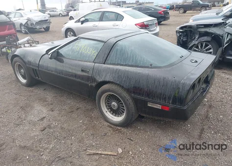 1984 Chevrolet Corvette из США, поврежденный, VIN 1G1AY0785E5120226